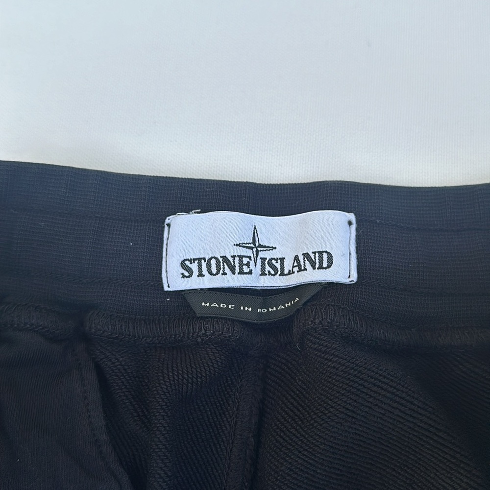 Stone Island Fleece shorts Size S - Picture 3 of 8